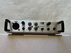 Native Instruments – Audio 8 DJ Audio Interface With Box