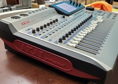 AKAI Professional&Digital Personal Studio DPS16 16trMTR 24bit 96kHz 10GB HD AsIS