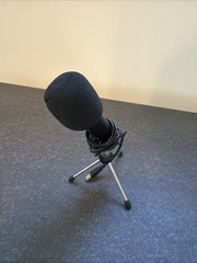 FIFINE TECHNOLOGY PODCAST RECORDING/STREAMING BLACK MICROPHONE w/STAND