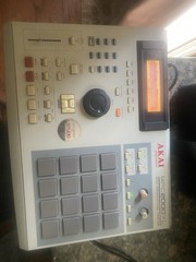 FULLY LOADED EXPANDED AKAI MPC2000XL w 8 OUTS, EB-16 FX (SOUND EFFECTS) & SMPTE