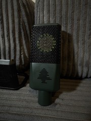 Vida Edition LEWITT LCT 440 PURE XLR Mic w/ Shock Mount Green