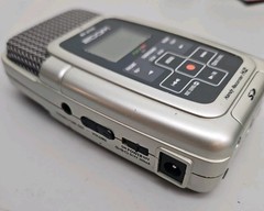Zoom Handy H2 surround sound audio recorder Bundle with SD card and grip, Stand