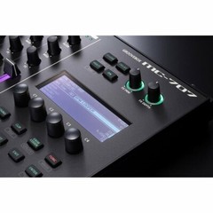 Roland MC-707 GROOVEBOX Sampler Sequencer 8 tracks 100% Genuine Product