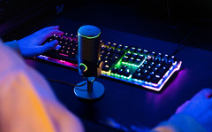 JBL Quantum Stream Studio, Quad pattern premium USB microphone