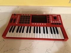 Akai Professional MPC KEY 37 Standalone MPC Audio Production Recording Keyboard