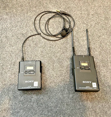Wireless Microphone. Sony UTX-B2 UHF & URX-P2 with lavalier.