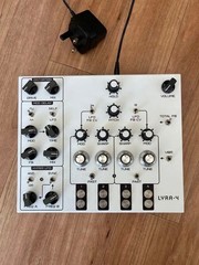 SOMA LABORATORY LYRA-4 ANALOG DRONE SYNTHESIZER WHITE RARE FROM JAPAN