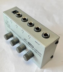 Behringer Micro AMP HA400 Ultra Compact 4-Channel Stereo Headphone Amplifier
