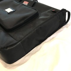 Gator G-LCD-TOTE-MD Padded Transport Bag for 27-inch – 32-inch LCD Screens