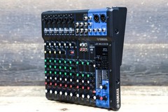 Yamaha MG12XUK Mixing Console 12-Channel 6 Mic/12 Line Inputs Audio USB Mixer
