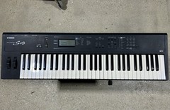Yamaha Music Synthesizer S03 61 Keys from 2001 – Black