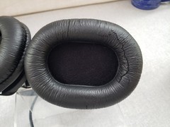 SONY Professional Sound DYNAMIC STEREO HEADPHONES MDR-7506 with Storage Pouch