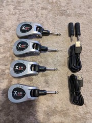 xvive u2 digital wireless guitar system silver (2x transmitters, 2x receivers)