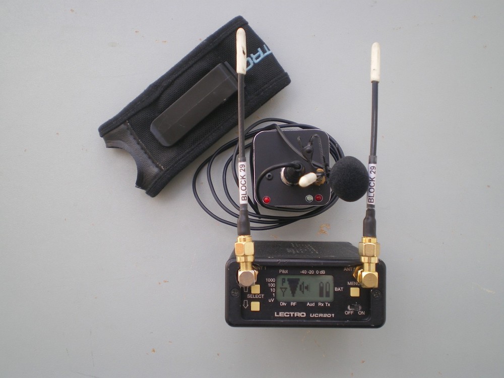 Lectrosonics UCR 201 Receiver UH 200C Transmitter Block 29 with Lav Mic