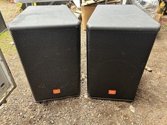JBL MRX 515 15″ 2-WAY LOUDSPEAKERS (PAIR) Mrx 500 Mrx515 (LOCAL PICKUP)