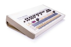 Roland TR-909 Rhythm Composer TR909 Vintage Analog Drum Machine + M-64C