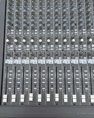 Mackie 32-8 8-Bus Audio Mixing Console w/ 220W Power Supply