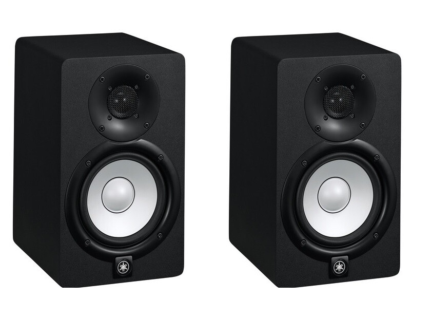 2x Yamaha HS5 Powered Studio Monitors