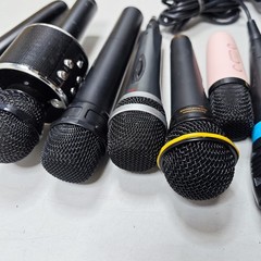 Lot of 10 Assorted Microphones – Untested, Various Models & Colors, Used