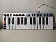 ESI XSynth 25-Key Digital Synthesizer