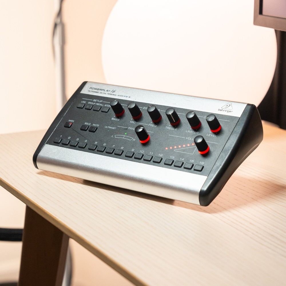 Behringer P16-M Personal Mixer