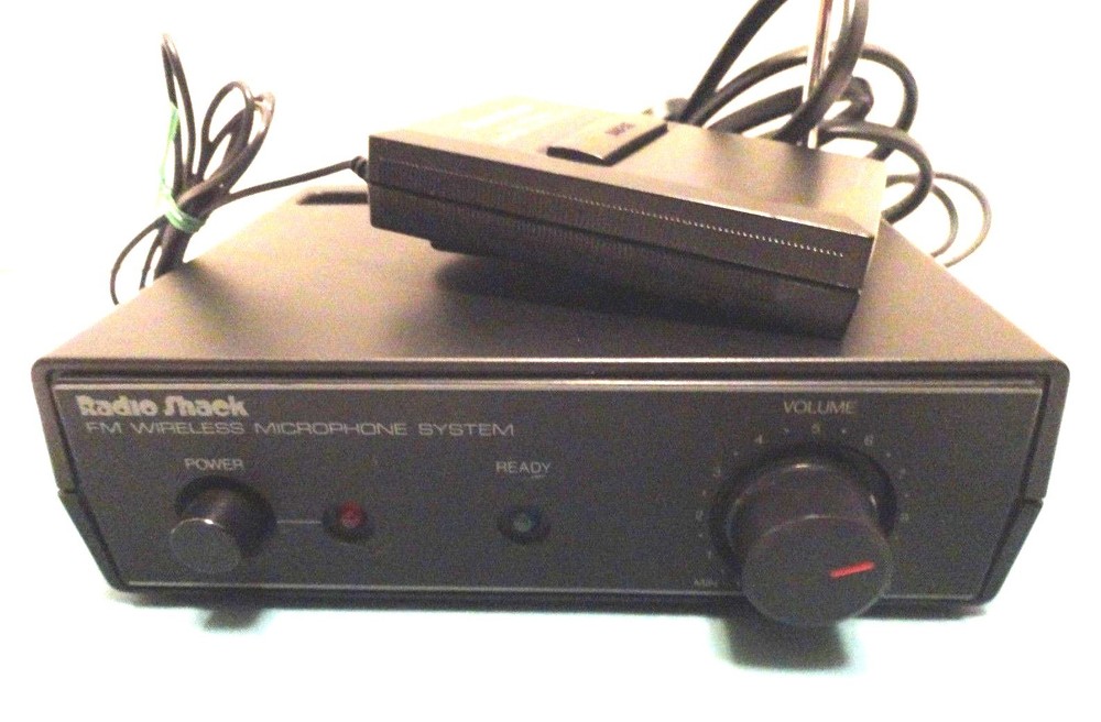 RADIO SHACK FM WIRELESS MICROPHONE SYSTEM✨
