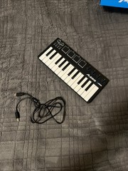 Alesis Q25 25-Key USB-MIDI Keyboard Controller