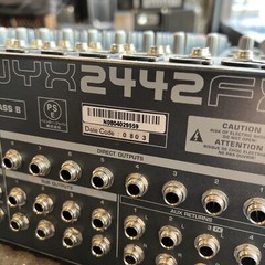Behringer Xenyx2442FX Premium 24 input 4/2 bus Mixer