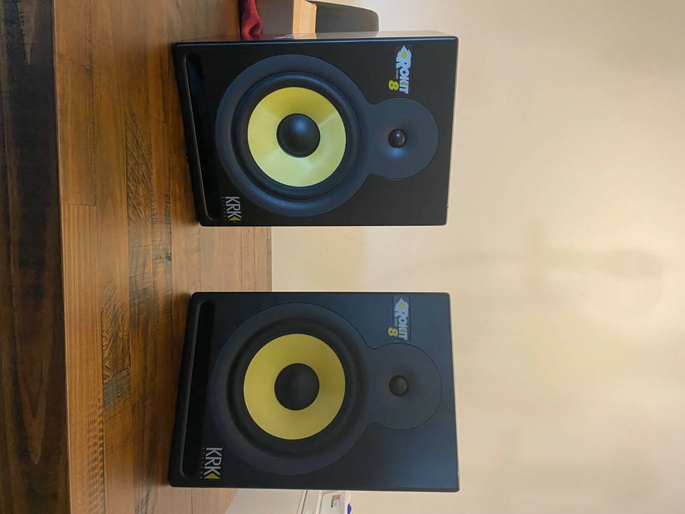 KRK RP-8 Rokit 2-Way 8″ Active Studio Monitors (Pair) (original cables included)