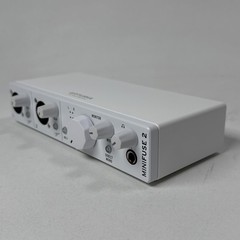 Arturia MiniFuse 2 USB-C Audio MIDI Interface w Box Cable Tested Working White
