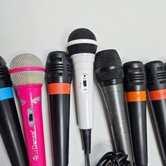 Lot of 15 Wired Microphones – Various Models, Used Condition