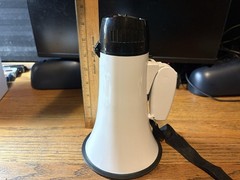 Memhph Audio Lightweight Portable Megaphone w/ Siren-New for use in live Sound