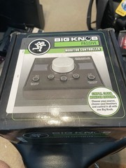 Mackie Big Knob Passive 2×2 Studio Monitor Controller