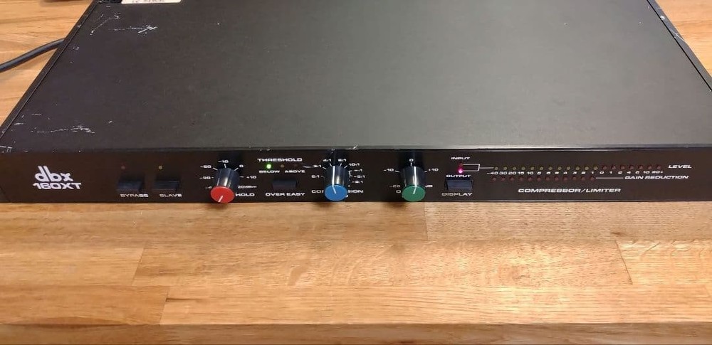 dbx 160XT Compressor Limiter Tested AC100V