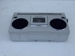 ION AUDIO BOOMBOX DELUXE RETRO AM/FM RADIO BLUETOOTH CASSETTE PLAYER iSP1128
