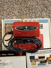 Behringer U-CONTROL UCA222 Ultra-Low Latency 2 In/2 Out USB Audio Interface