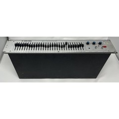 Klark Teknik DN301 Analogue Graphic Equalizer Mono 30-Band 2U Rack