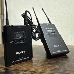 Sony UTX-B2 UHF Transmitter & URX-P2 UHF Tuner, Lavalier Microphone, XLR Output