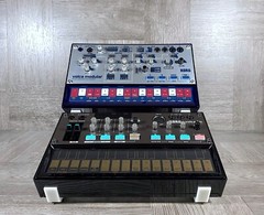 Dual Angle Stand for all KORG Volca Series Modules – Special Edition LUMINESCENT