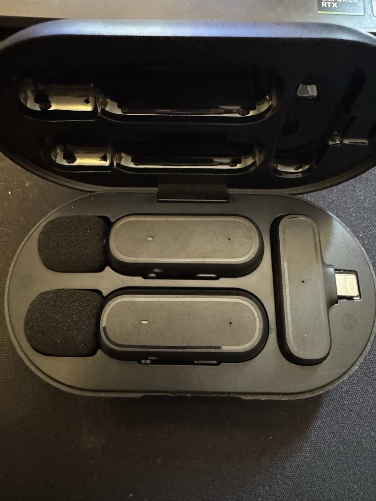 Wireless Lavalier Microphone lightning cable, USB C charge