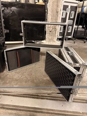 Lot of 2 Aluminum Flight/Road-Ready Cases w/ Foam Padding & Handles Black/Silver