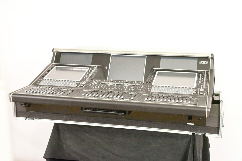 DiGiCo SD5 Digital Mixing Console w/ Waves Card, ST Optical & Road Case CG0105C