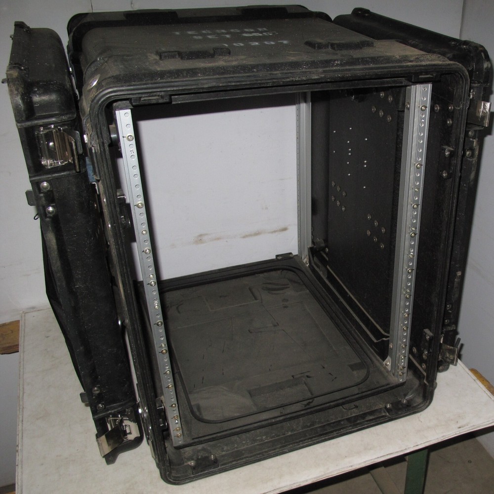 Rackmount 14U 19×24 ECS Composite Shockmount Electronics Black Equipment Case