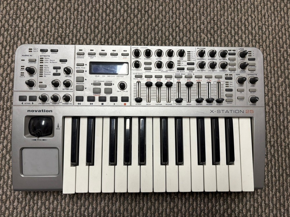 Novation X-Station 25