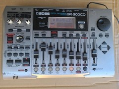 BOSS BR-900CD Digital Multi Track Recorder