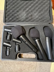 Behringer ULTRAVOICE XM1800S Dynamic Handheld Microphone, 3 Pack