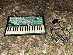 KORG Minilogue Polyphonic Analogue Synthesizer (cord included)