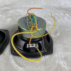 Pair of 3.5″ Speaker Drivers 8 Ohm – Untested / No Brand