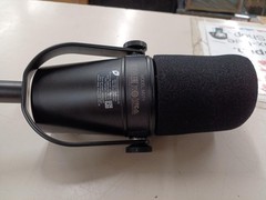 Shure Mv7 K-J Dynamic Microphone