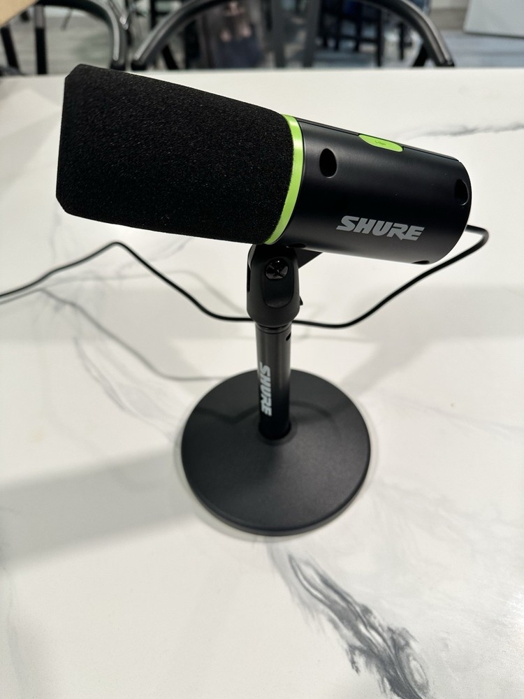 Shure MV6 USB Gaming Microphone for Streaming Podcasting & Recording Black